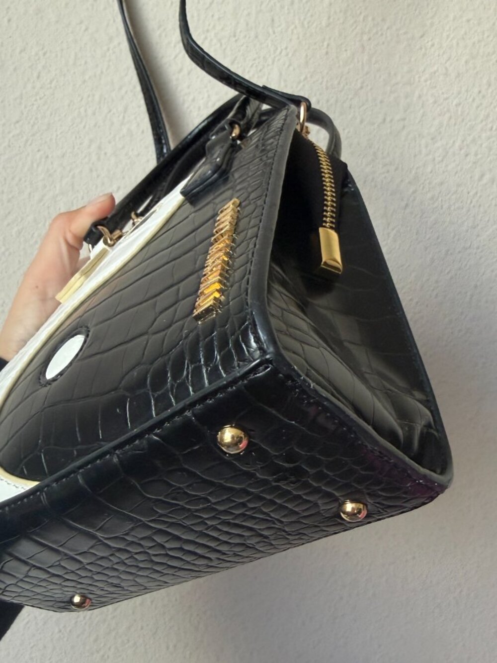 Poppy Lissiman Yin Yang Crikey BB Mini Bag - Picture 4 of 9